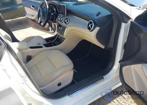 2014 Mercedes-Benz Cla 250 4Matic z USA, uszkodzony, nr VIN WDDSJ4GB2EN139924